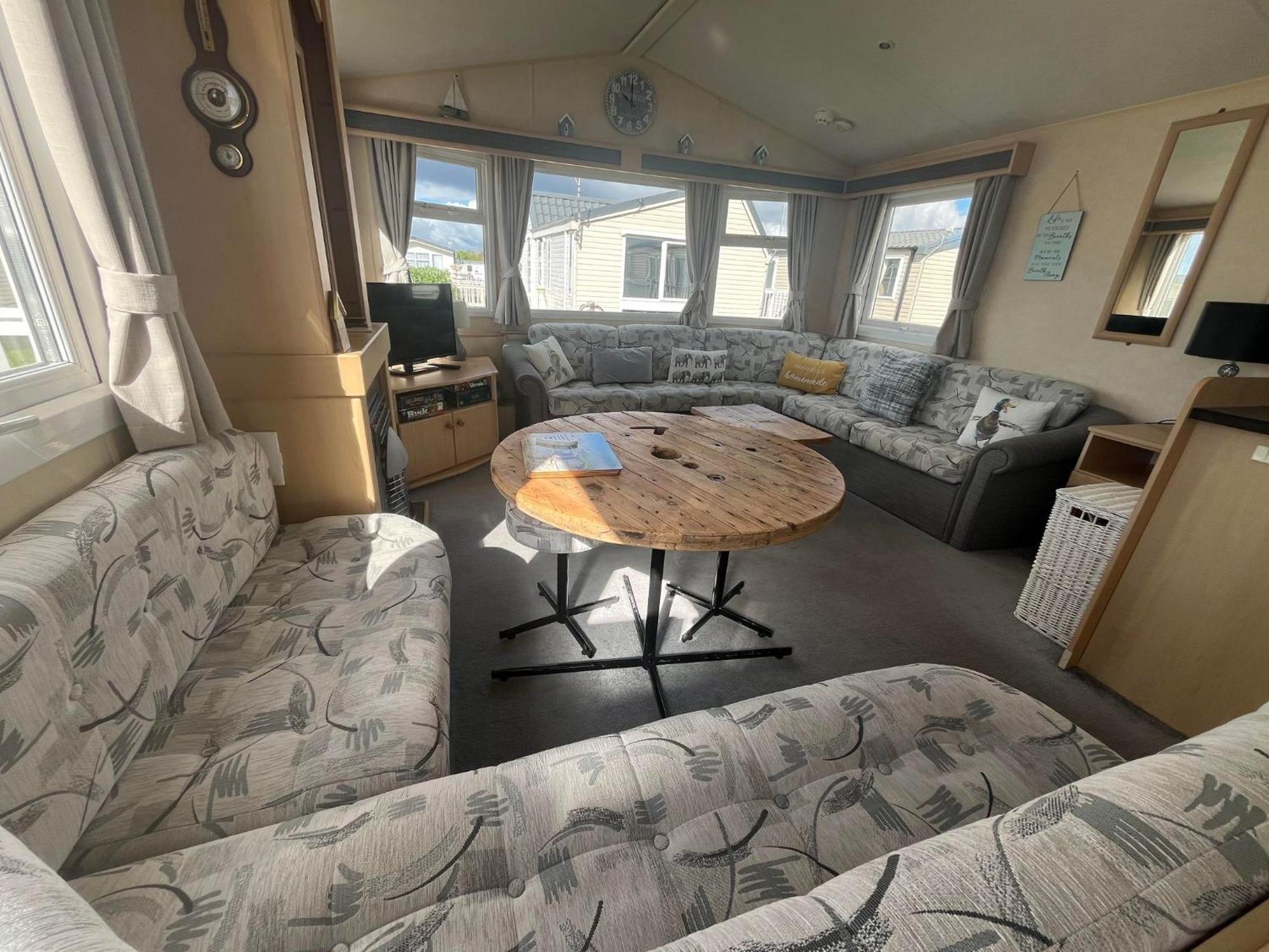 Grouse 54: Pet-Friendly Seaside Retreat at California Cliffs Villa Scratby Exterior photo